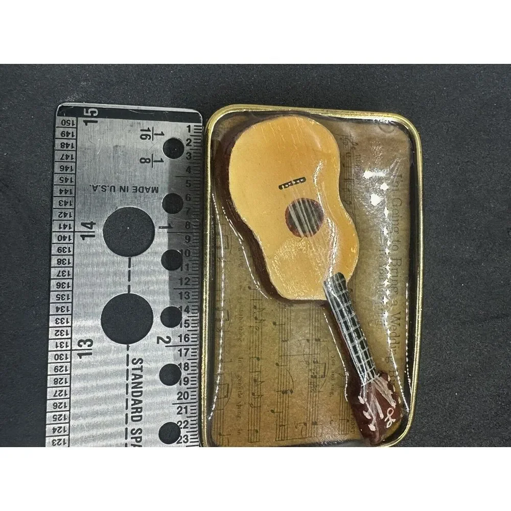 handmade Vintage 1990 Leslie Vanhook belt buckle Guitar/sheet Music Pattern‎